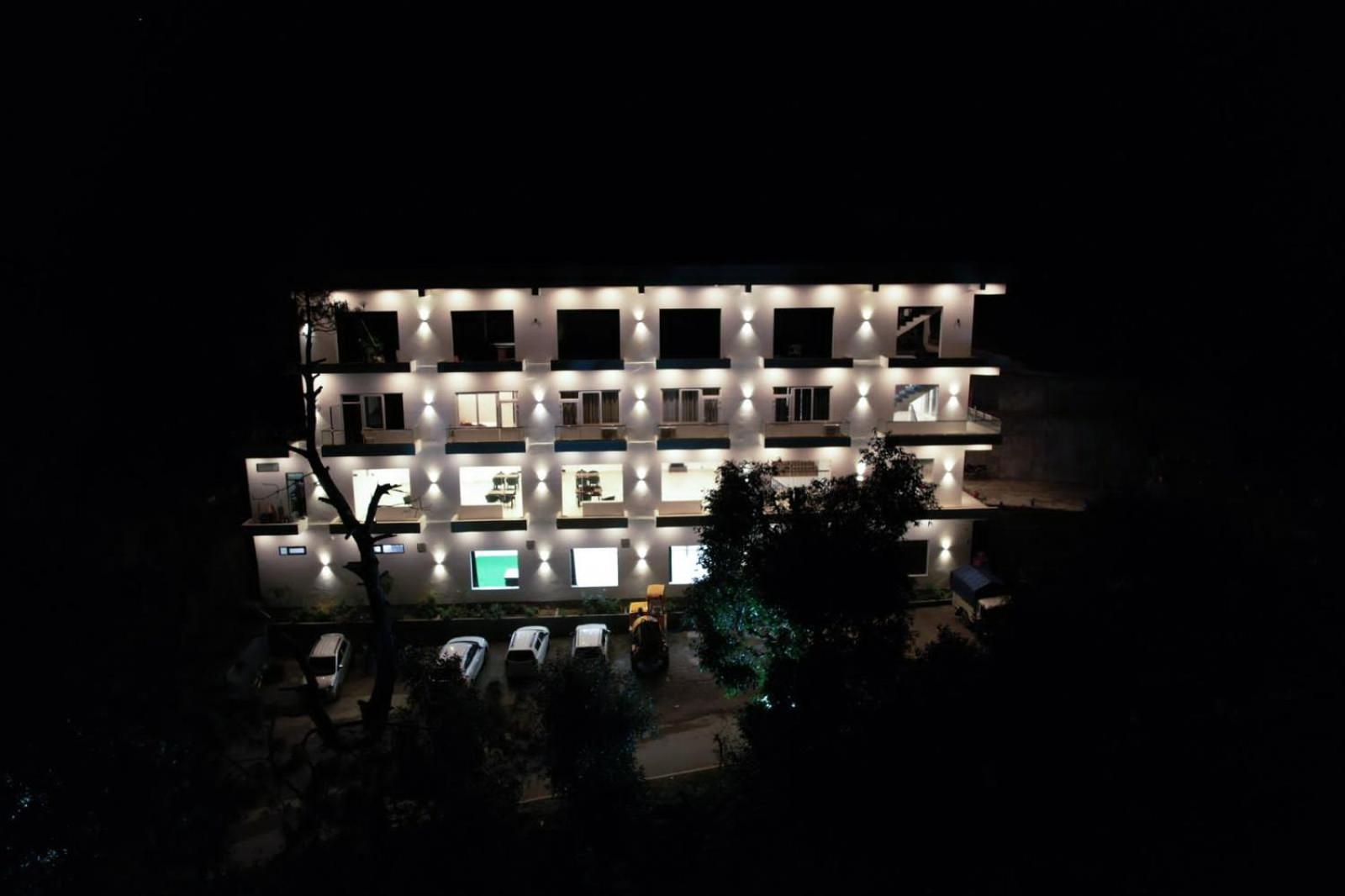 צ'מבה Hotel Candle Wood מראה חיצוני תמונה